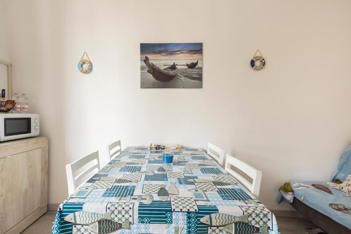 Leo Holiday Homes Deiva Marina Exterior foto